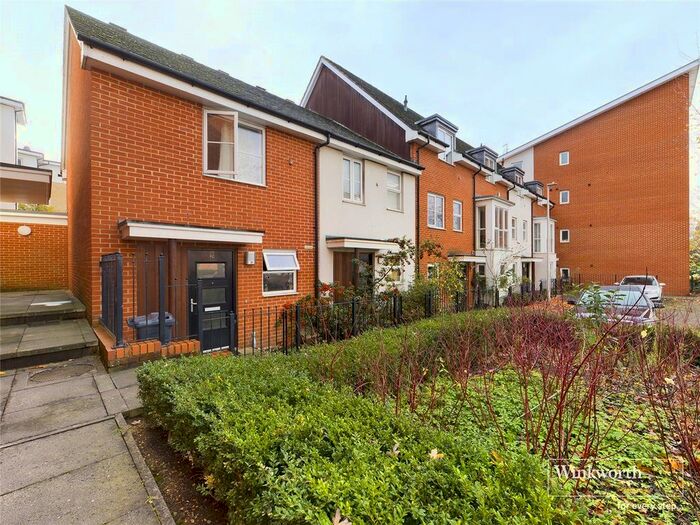 2 Bedroom End Of Terrace House To Rent In Lindisfarne Way, Reading, Berkshire, RG2
