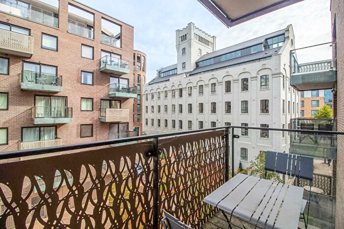 1 Bedroom Flat For Sale In Mill Park, Cambridge, CB1
