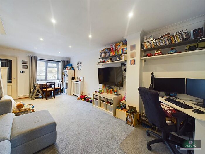 2 Bedroom Terraced House For Sale In Guinevere Road, Ifield, Crawley, RH11