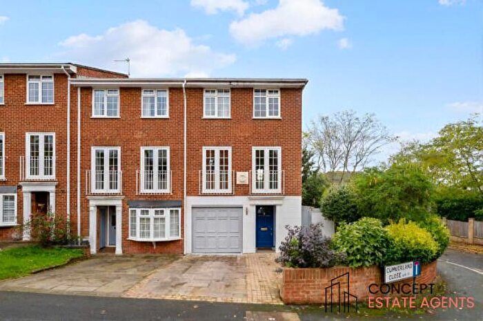 4 Bedroom Town House To Rent In Cumberland Close, Wimbledon, SW20