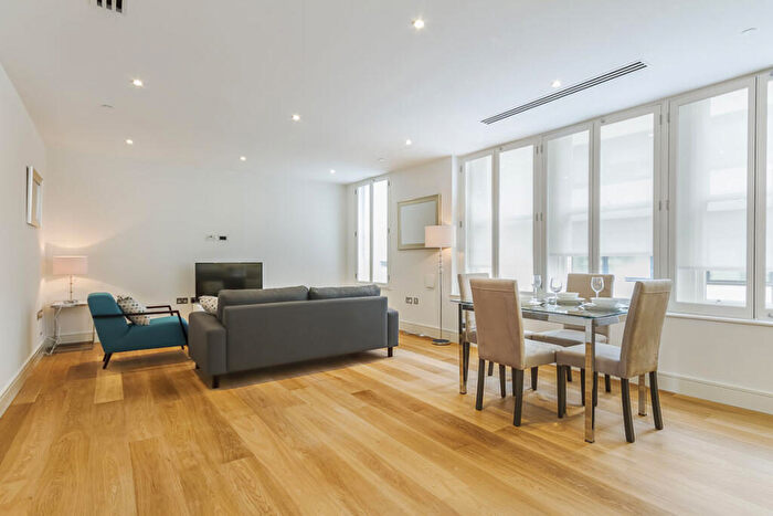 2 Bedroom Flat To Rent In St. Mary At Hill, London, EC3R