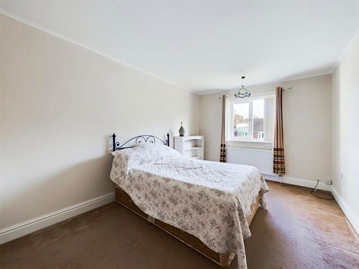 2 Bedroom Bungalow For Sale In Holly Bank Close, Oakerthorpe, Alfreton, DE55