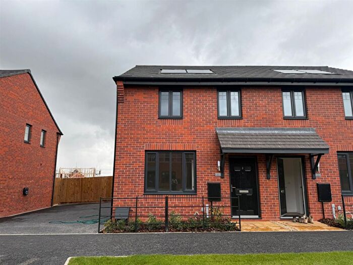 3 Bedroom Semi Detached House To Rent In Gerrard Street, Telford, TF4