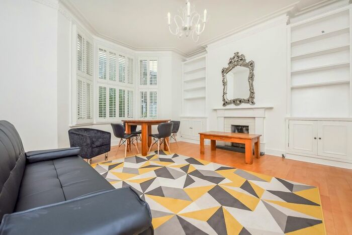 2 Bedroom Flat To Rent In Edith Road, London, Greater London, W14