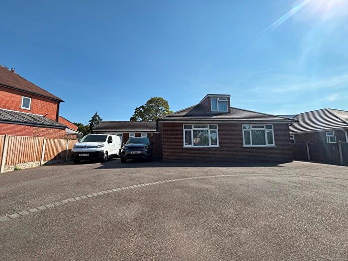 4 Bedroom Bungalow For Sale In Goodsmoor Road, Derby, Littleover, DE23
