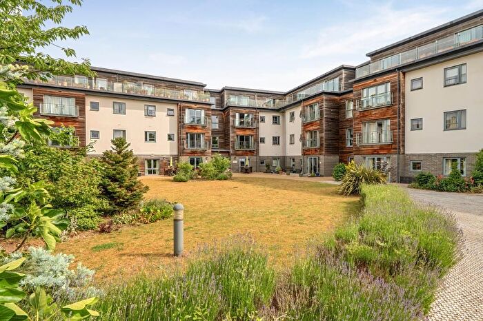 2 Bedroom Flat For Sale In Fernleigh, Buttercross Lane, Witney, OX28