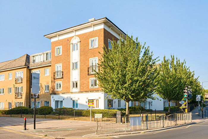 2 Bedroom Flat For Sale In Forty Avenue, Wembley Park, Wembley, HA9