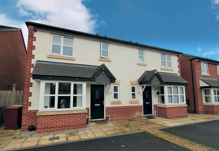 3 Bedroom Semi-Detached House To Rent In Cotton Meadows, Bolton, BL1