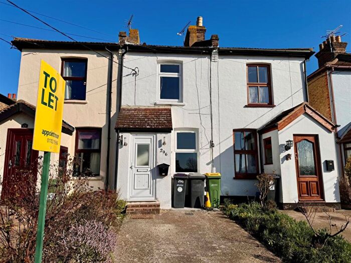 2 Bedroom Terraced House To Rent In Little Wakering Road, Little Wakering, SS3