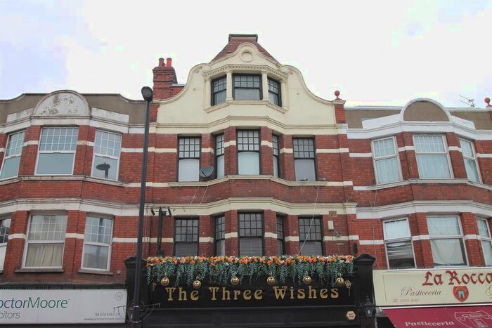 Studio To Rent In Green Lanes, Winchmore Hill, London, N21