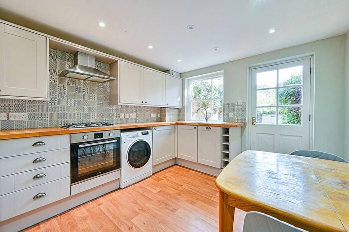2 Bedroom Property For Sale In The Butts, Brentford, TW8