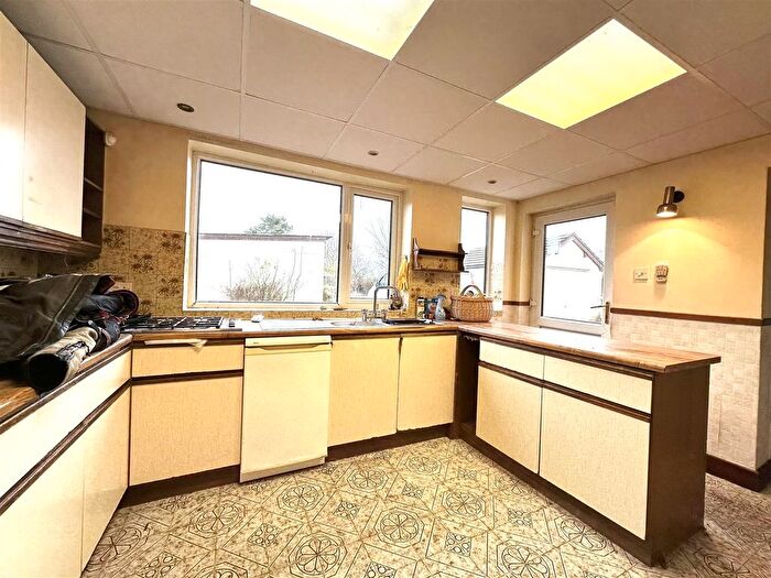 2 Bedroom Cottage For Sale In Longmeanygate, Midge Hall, Leyland, PR26