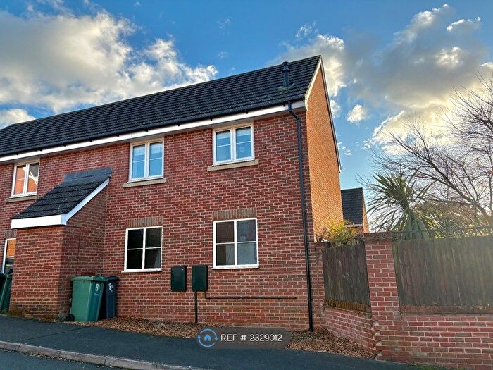 1 Bedroom Flat To Rent In Brinton Close, East Cowes, PO32