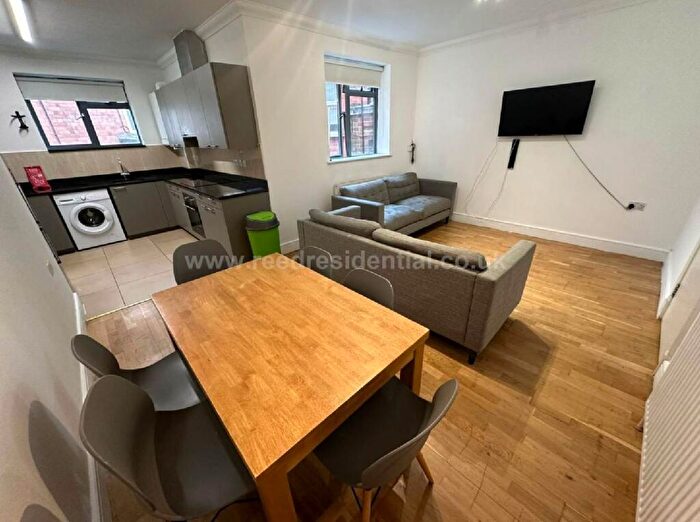 6 Bedroom Flat To Rent In E Arthur Avenue, Lenton, Nottingham, Nottinghamshire, NG7