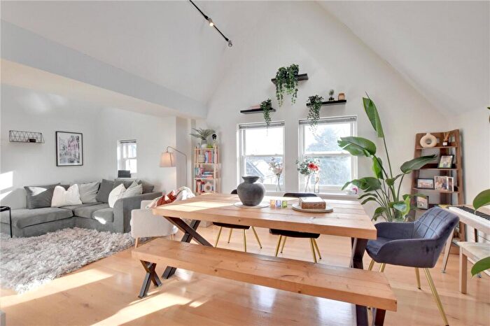 2 Bedroom Apartment For Sale In Stratheden Road, Blackheath, London, SE3