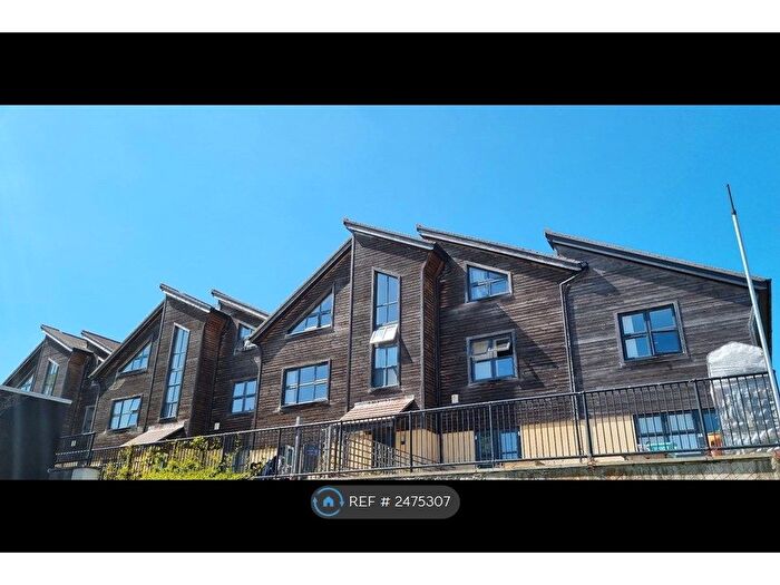 2 Bedroom Flat To Rent In Salisbury House, Bristol, BS6