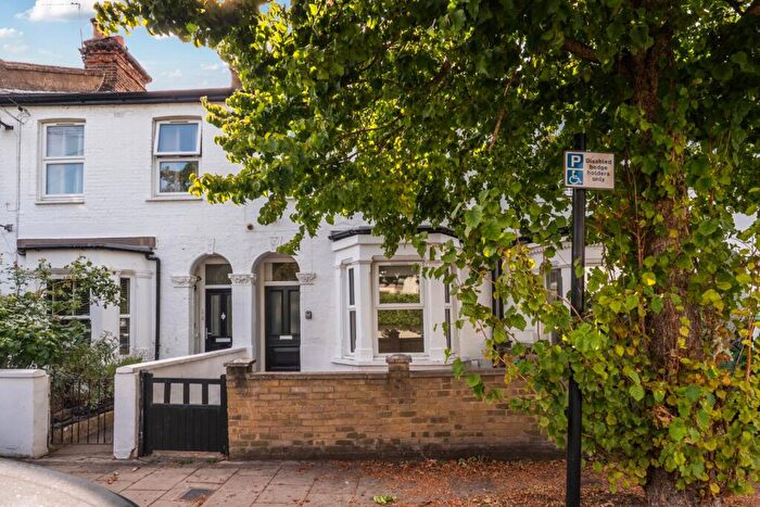 4 Bedroom Terraced House For Sale In Cambria Road, Camberwell, London, SE5