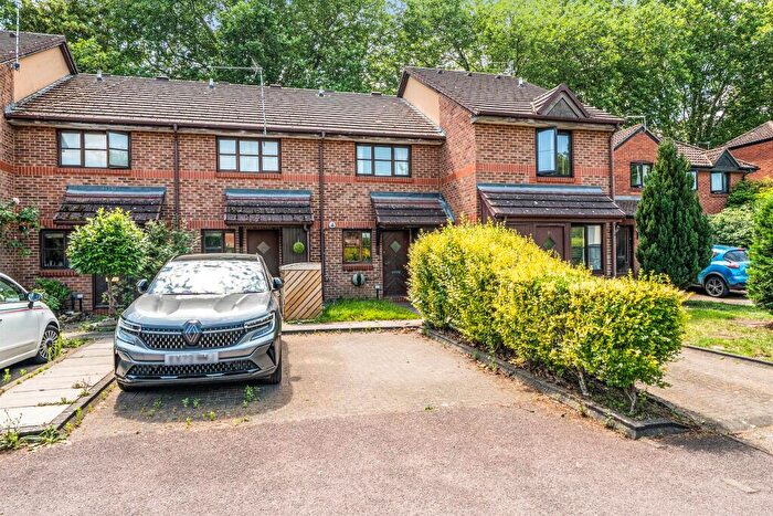 2 Bedroom Terraced House For Sale In Stonefield Park, Maidenhead, SL6