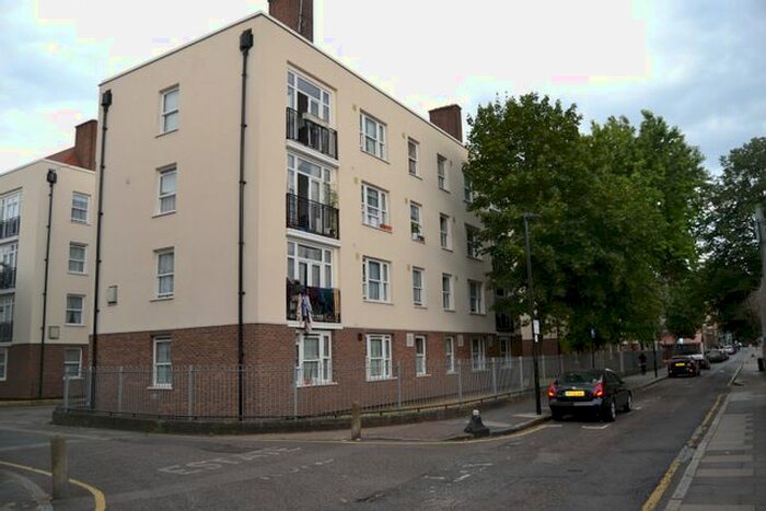 3 Bedroom Flat To Rent In Turin Street, London, E2