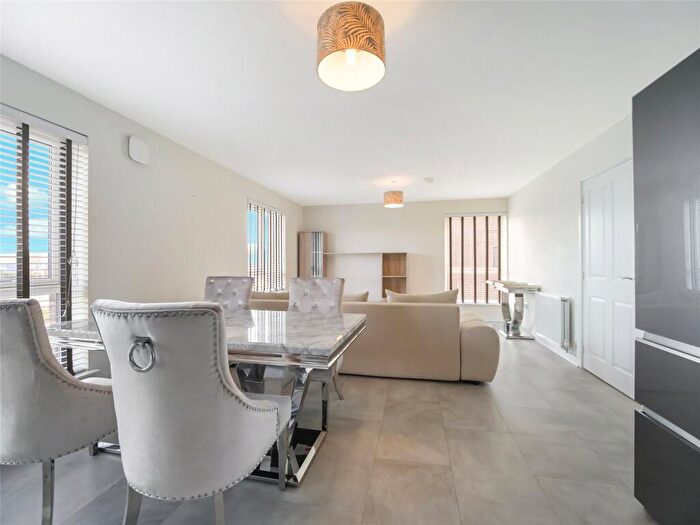 2 Bedroom Flat For Sale In Cuddies Walk, Glasgow, Glasgow City, G4