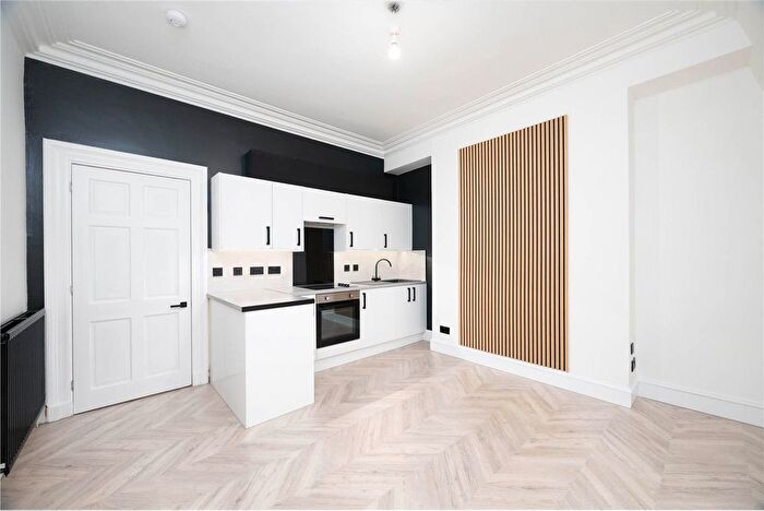 2 Bedroom Flat For Sale In Top Floor Flat, Fonthill Road, Ferryhill, Aberdeen, Aberdeenshire, AB11