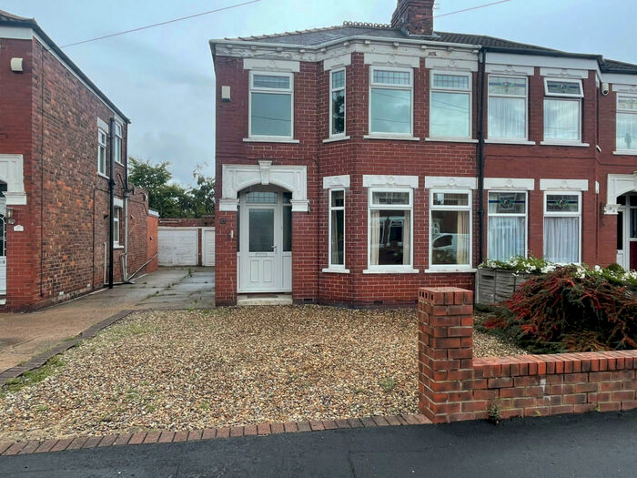 3 Bedroom Semi-Detached House To Rent In Waldegrave Avenue, Hull, Yorkshire, HU8