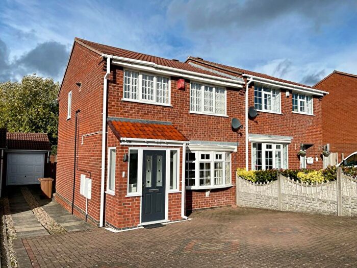 3 Bedroom Semi-Detached House To Rent In Aspbury Croft, Birmingham, West Midlands, B36