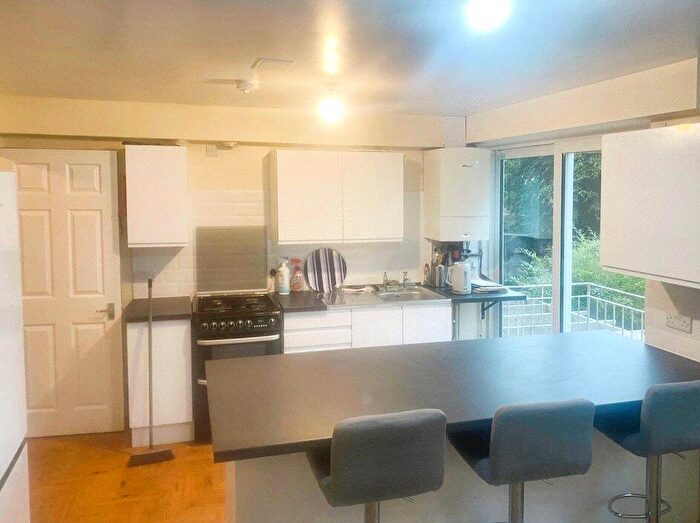 5 Bedroom Flat To Rent In Brookvale Road, Southampton, Hampshire, SO17