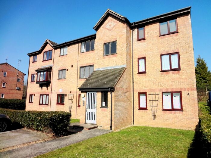 1 Bedroom Flat To Rent In Moorymead Close, Watton At Stone, SG14