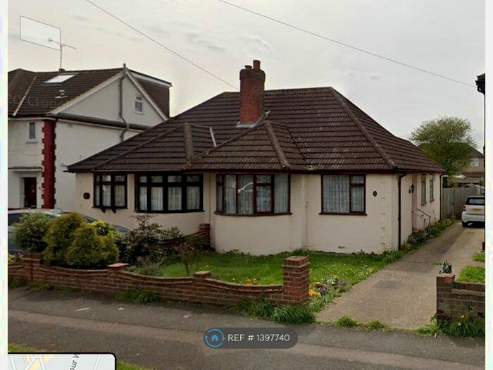 3 Bedroom Semi-Detached House To Rent In Coronation Drive, Hornchurch, RM12