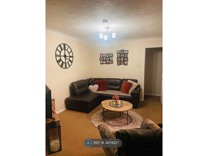 2 Bedroom Flat To Rent In Edenthorpe, Doncaster, DN3