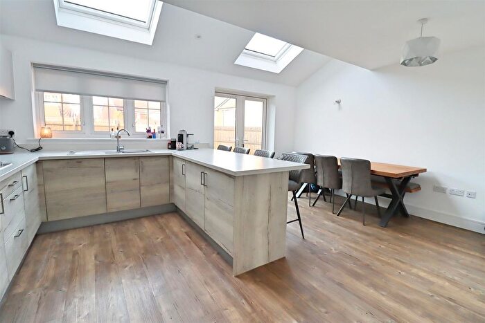 5 Bedroom Detached House For Sale In Goodwin Close, Braintree, CM7