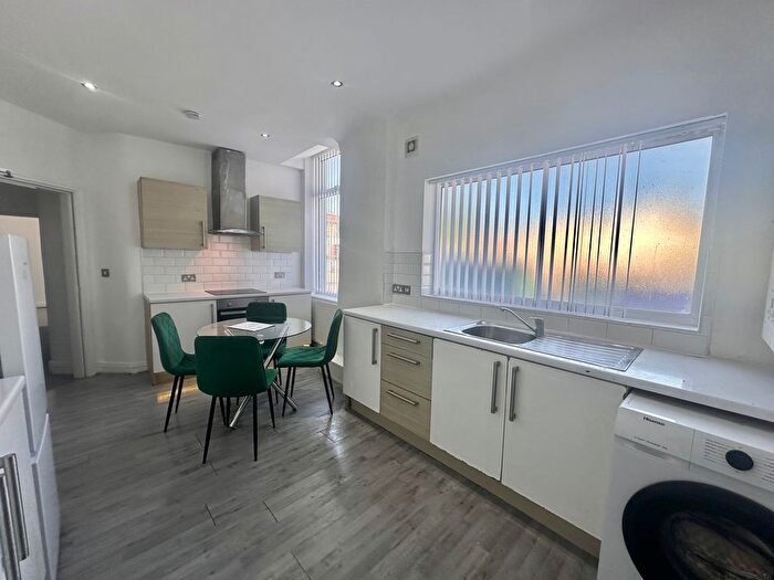 3 Bedroom Flat To Rent In Prescot Road, Liverpool, L7