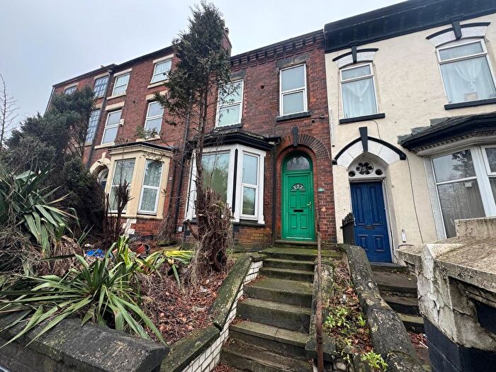 6 Bedroom Property For Sale In Wood Green Road, Wednesbury, West Midlands, WS10