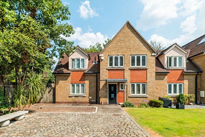 4 Bedroom Detached House For Sale In Catherine Grove, London, SE10