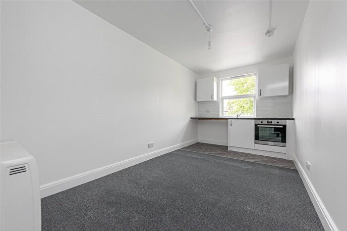 Apartment To Rent In Green Lane, Harringay, London, N4