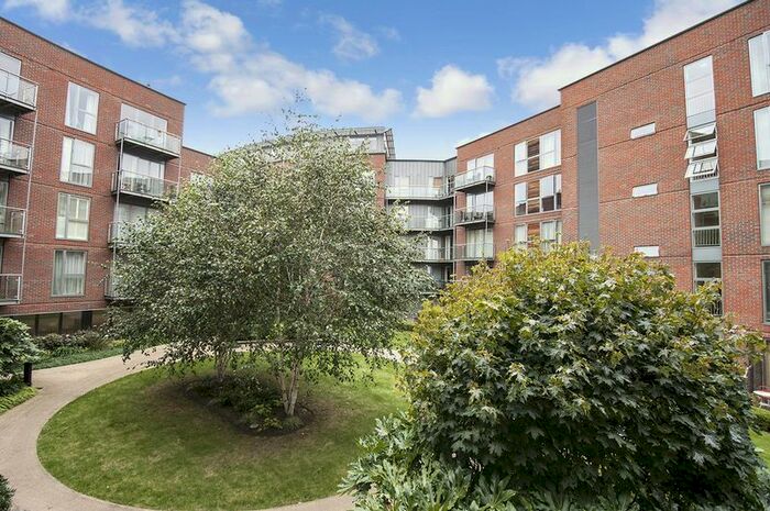 1 Bedroom Flat To Rent In The Heart, Walton-On-Thames, KT12