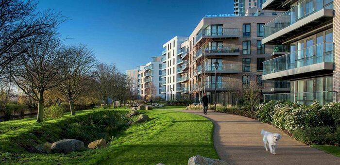 2 Bedroom Flat For Sale In Goodchild Road, London, N4