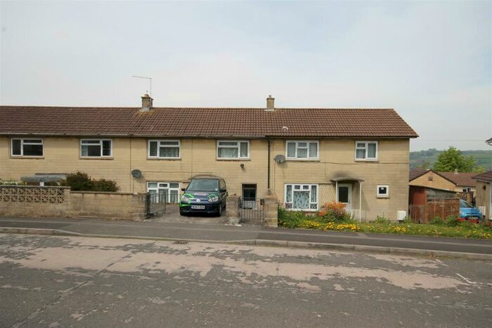 3 Bedroom House To Rent In Kelston View, BA2