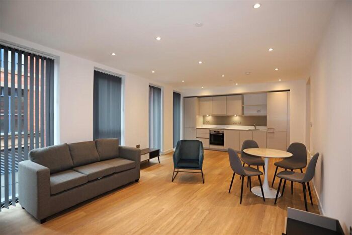 2 Bedroom Apartment To Rent In Manchester New Square, M1