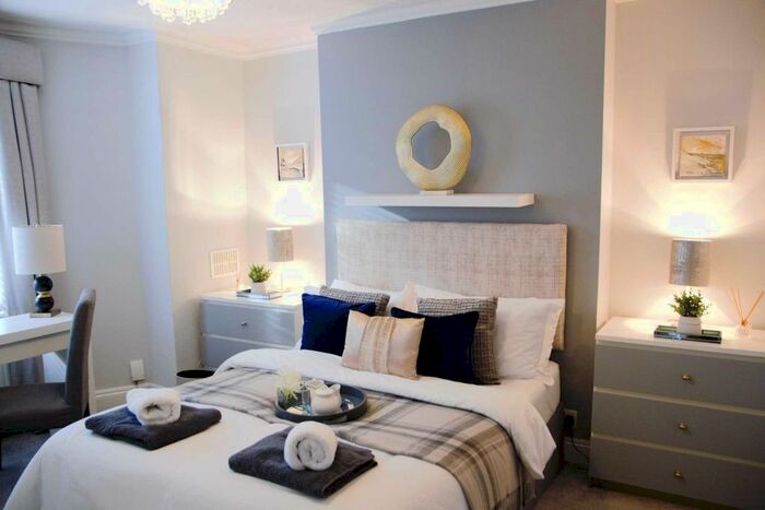 1 Bedroom Flat To Rent In Stowe Road, Shepherds Bush, W12