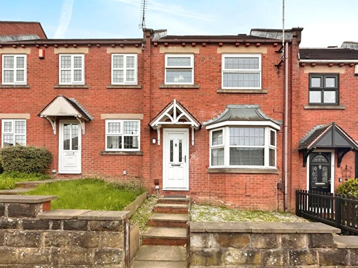 3 Bedroom Terraced House For Sale In School Street, Leeds, LS27