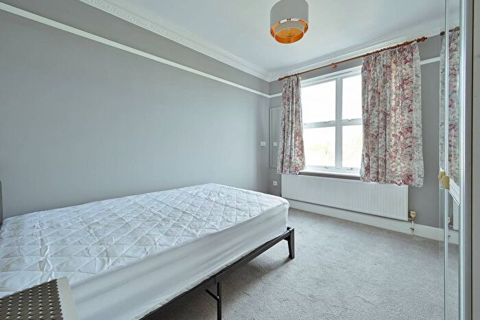 Studio To Rent In Bushey, Bushey, WD23