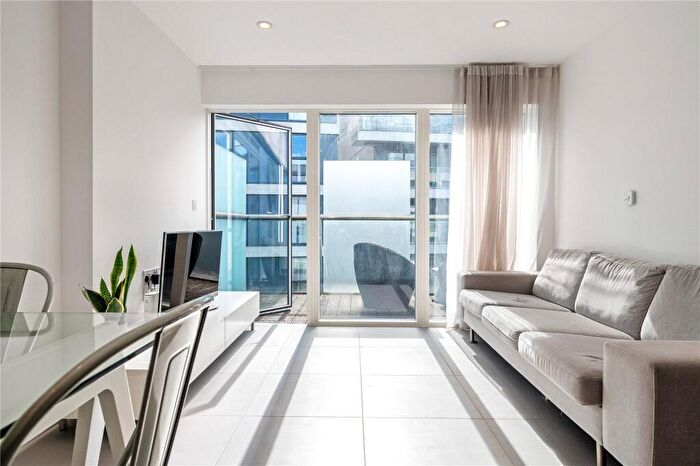 1 Bedroom Apartment To Rent In Dance Square, London, EC1V