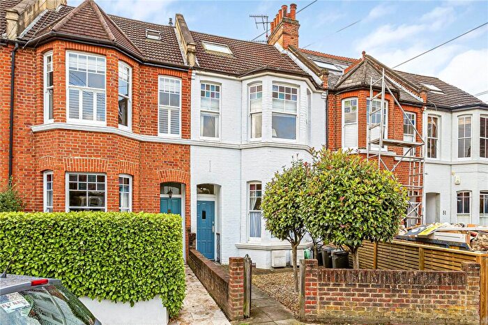 1 Bedroom Flat For Sale In Laitwood Road, London, SW12