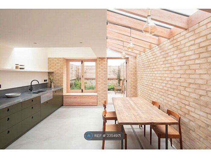 3 Bedroom Terraced House To Rent In Vestry Road, London, SE5