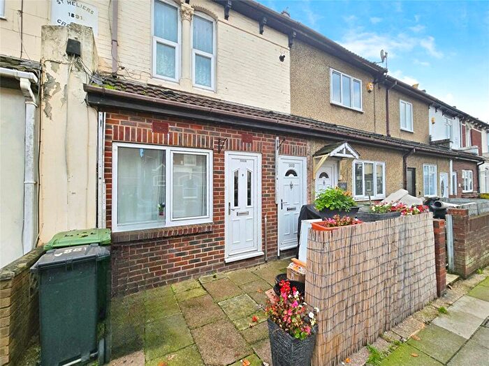 1 Bedroom Apartment For Sale In New Road, Portsmouth, Hampshire, PO2