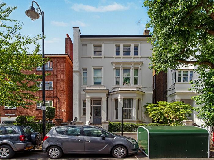 4 Bedroom Flat For Sale In Elgin Crescent, London, W11