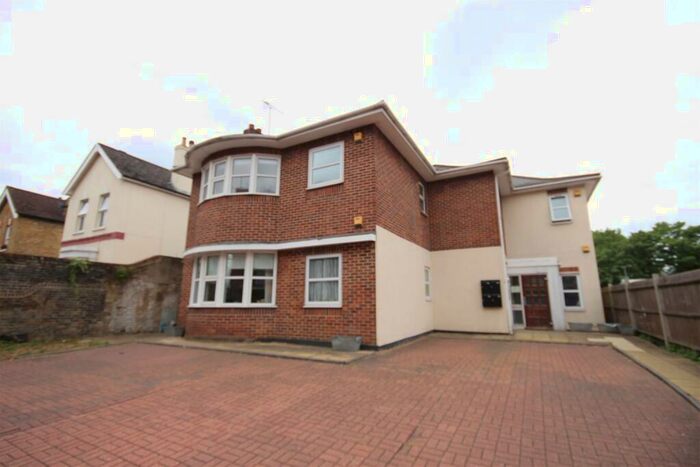 2 Bedroom Flat To Rent In Elm Road, Sidcup, Kent, DA14