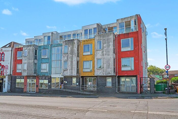 1 Bedroom Flat For Sale In Flat Tempera, Lawrence Hill, Bristol, Avon, BS5